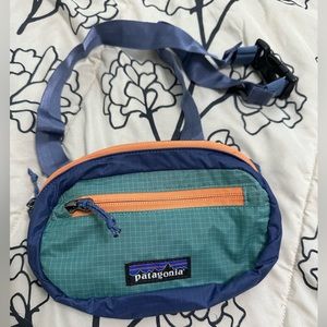 Patagonia ultralight mini hip pack new without tags